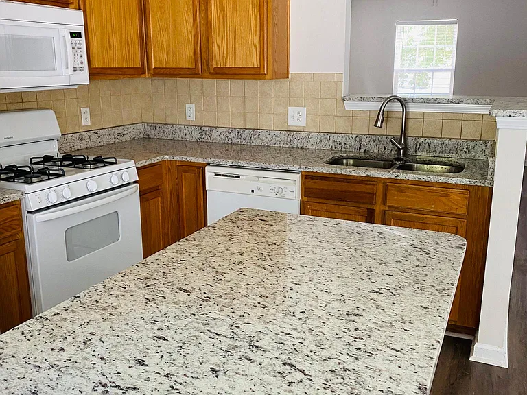 5525 Mountain Top Pl — Photo 7