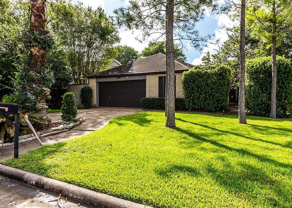1st image of 12951 Avenida Vaquero St