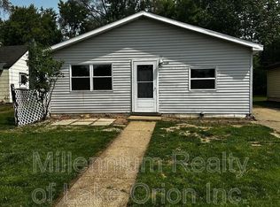 104 W Mansfield Ave, Pontiac, MI