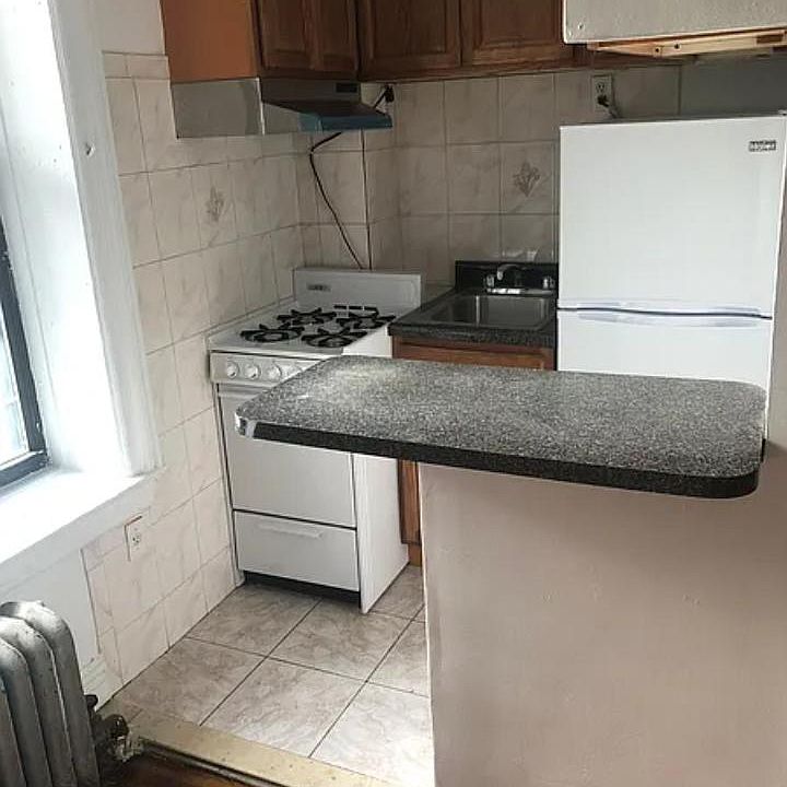 1st image of 14825 88th Ave #2