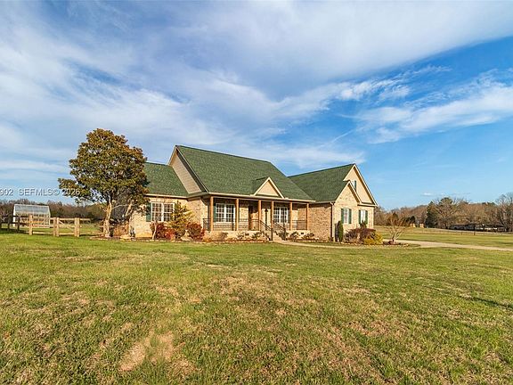 2nd image of 1545 Sides Rd