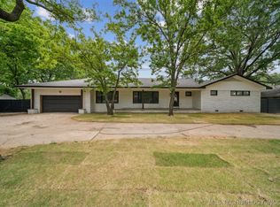 215 S Elliott St, Pryor, OK 74361