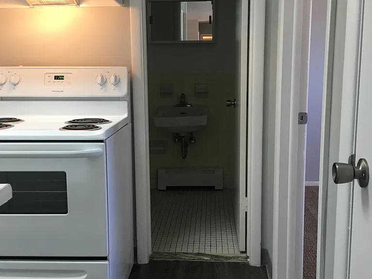 Valley York Apartments — Photo 34