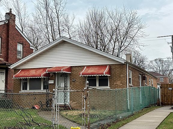 2nd image of 9717 S Jeffery Ave