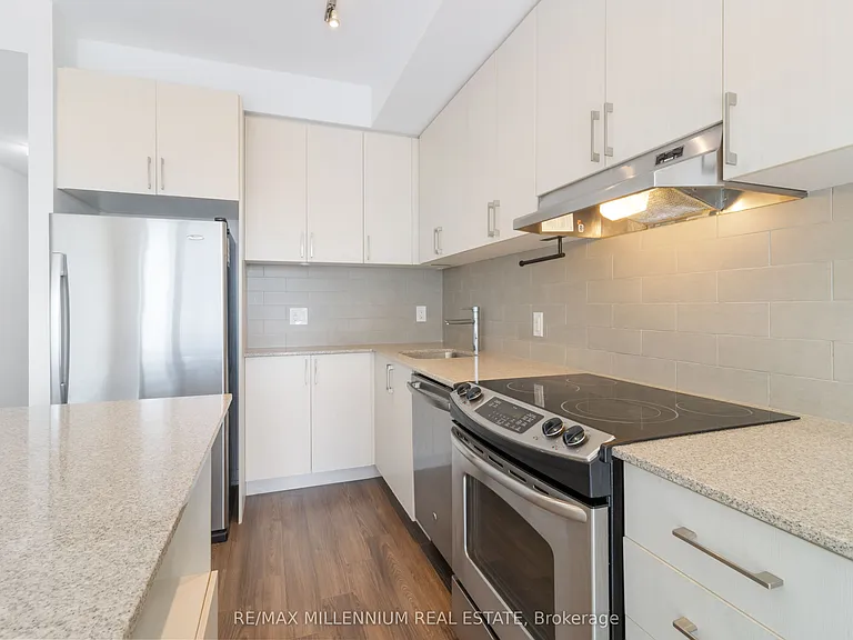 2560 Eglinton Ave W #609 — Photo 23