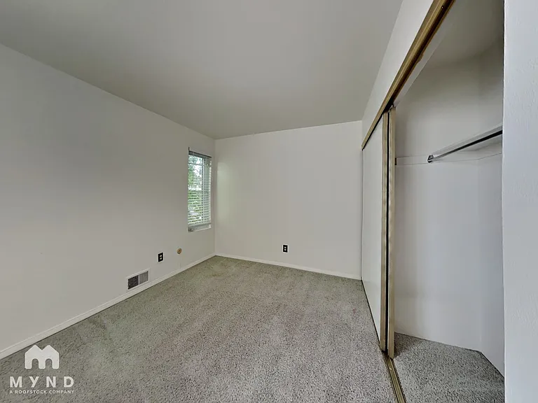 1050 S Monaco Pkwy #91 — Photo 13
