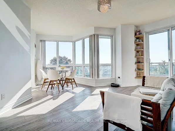 60 Byng Ave #510, Toronto, ON M2N 7K3