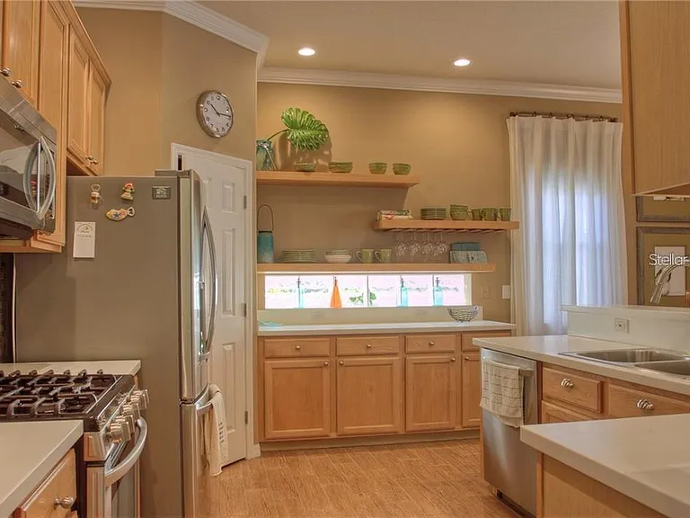 7348 Stanhope Ct — Photo 10