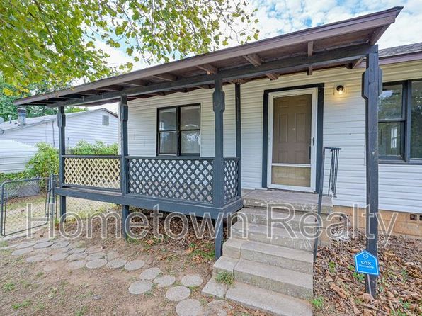 2805 N Shadynook Way