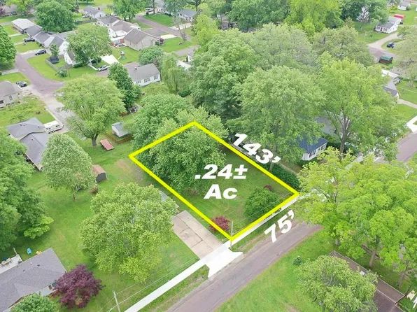 404 N John St, Mascoutah, IL 62258