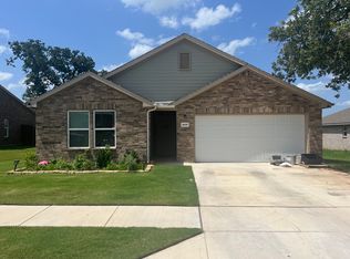 945 Ben Dr, Springtown, TX 76082