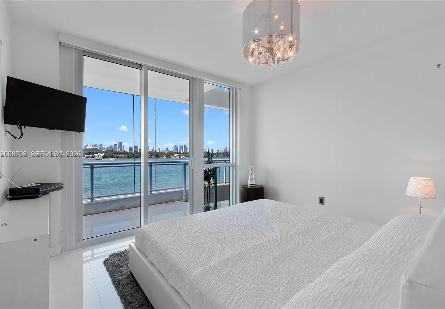 The Bentley Bay Condo — Photo 3