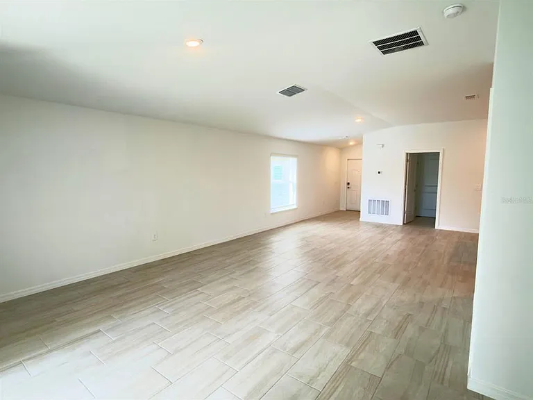 2318 Allium Roseum Ln — Photo 7