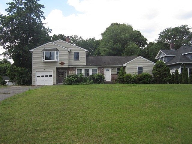 1st image of 85 Maple Rd