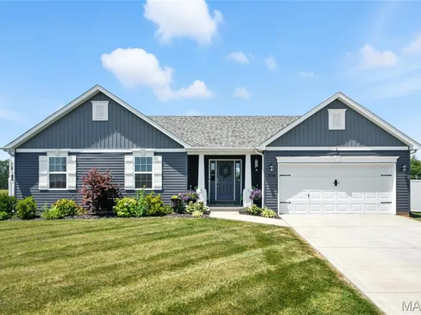 827 Warrior Ridge Dr, Warrenton, MO 63383