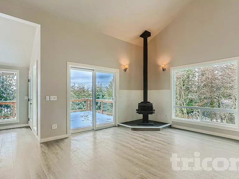 10727 Lake View Dr — Photo 15