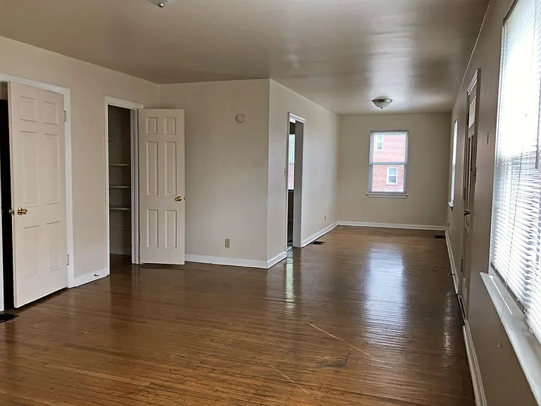 Nola Court Apartments — Photo 133