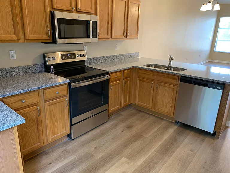 6789 W Oak Park Ln — Photo 4