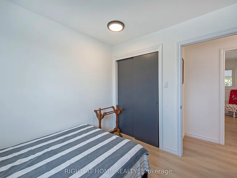 69 Alayne Cres — Photo 19