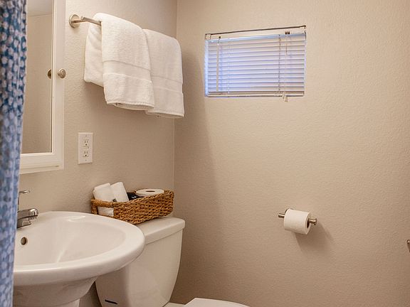 3rd image of 5581 Zuni St Ste 2
