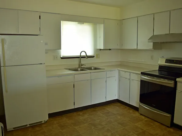 4421 Vasey Ave APT 3, Marion, IA 52302