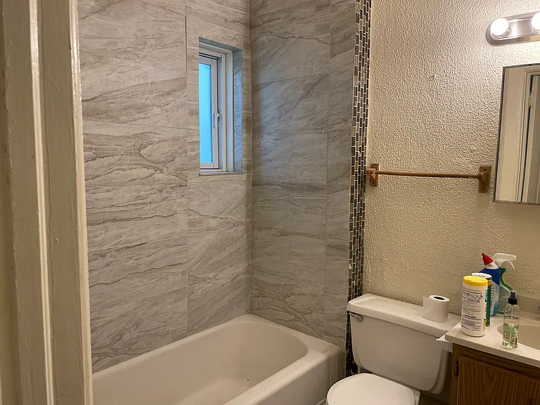 2035 N Cambridge Ave #1 — Photo 6