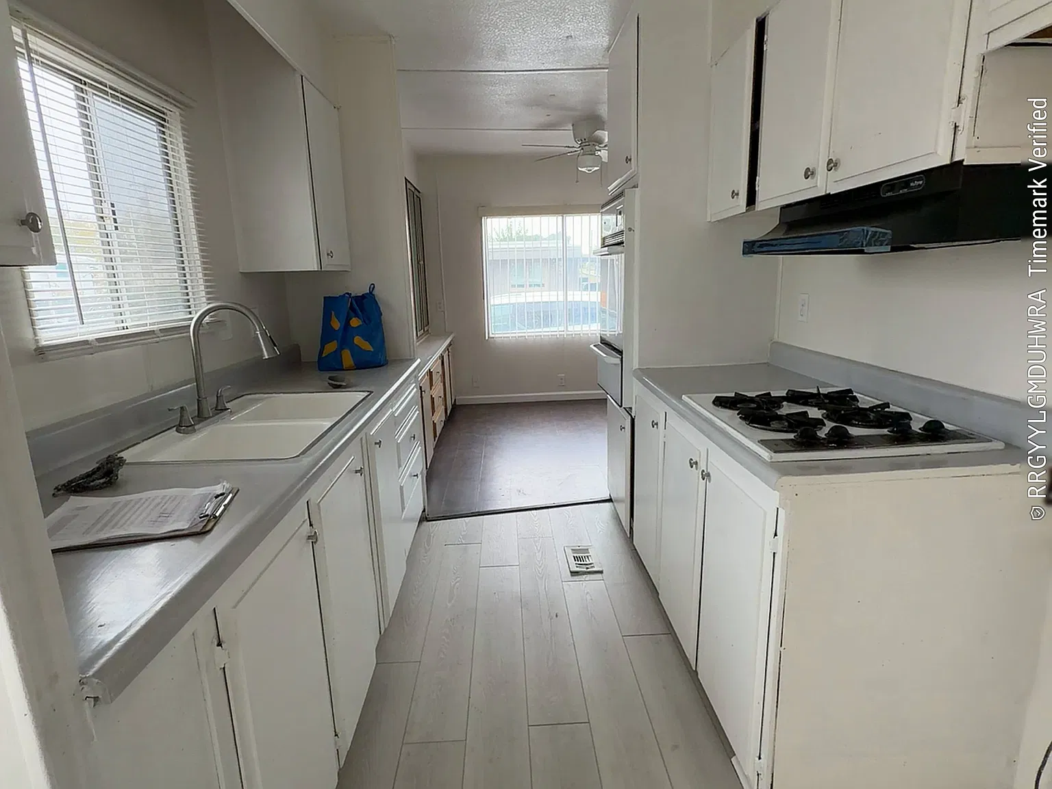 2 bed, 1.5 bath, $950 — Photo 1
