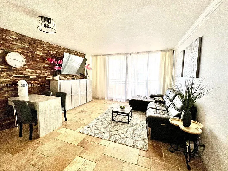 3505 S Ocean Dr #619 — Photo 3