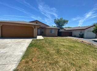 1083 Galileo Ct, Hanford, CA 93230