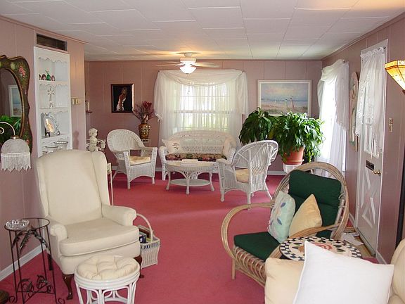 Living Room/Dining Room