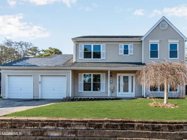 5 Buxton Ct, Barnegat, NJ 08005