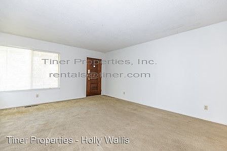 3rd image of 2216 Roselake Ave