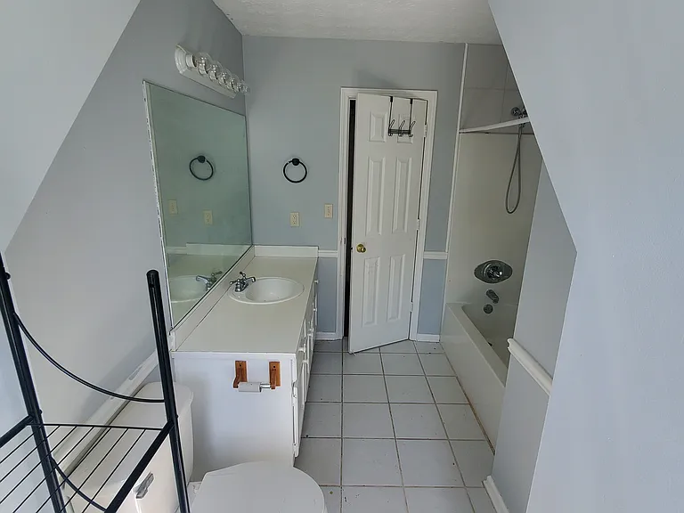 1195 Burning Bush Dr — Photo 15