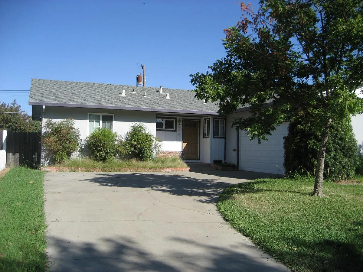 3813 Lankershim Way photo 1