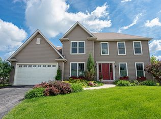 659 Fieldcrest Dr, West Chicago, IL 60185