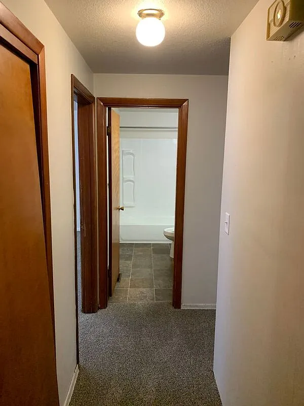 624 W Yakima St — Photo 4