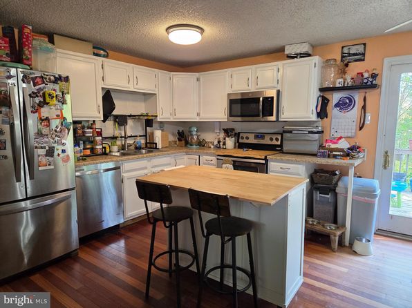 611 Morgan Dr E, Coatesville, PA 19320