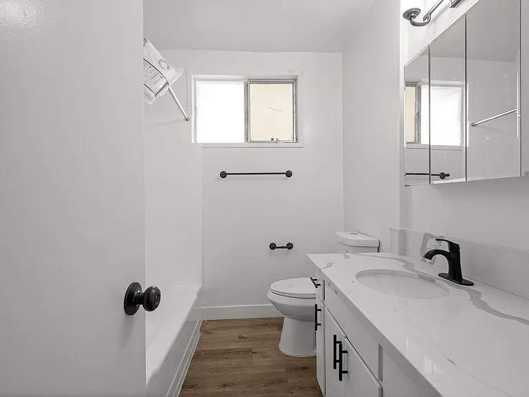3878 Potomac Ave #11 — Photo 12