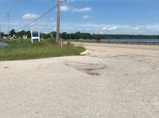 2257 Sunnyside Dr, Cadillac, MI 49601