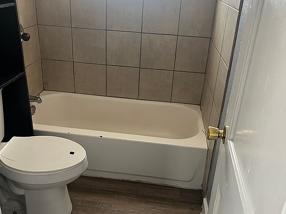 3rd image of 307 E 35th St #2