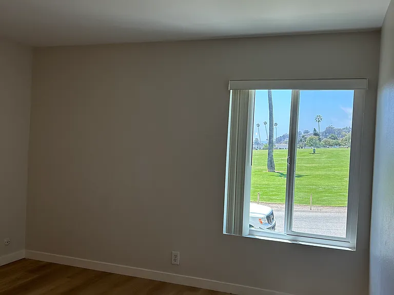 90 Aliso Ln #90 — Photo 4