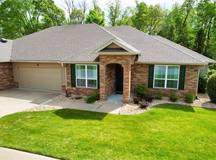22 Highland Pkwy, Bella Vista, AR 72715