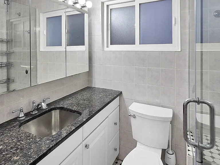 937 N Fairfield Ave #2 — Photo 11