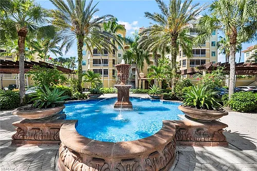2738 Tiburon Blvd E #B-406 Photo 1