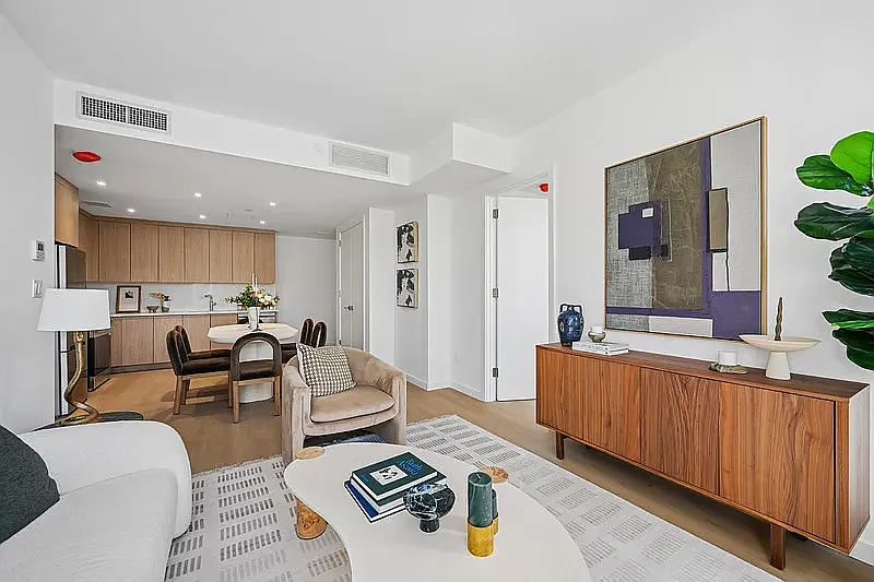 645 Park Place — Photo 4
