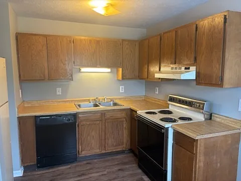 486 Britton Ave #3 — Photo 7