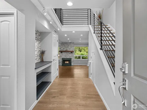 2958 Kennewick Pl Place NE, Renton, WA 98056