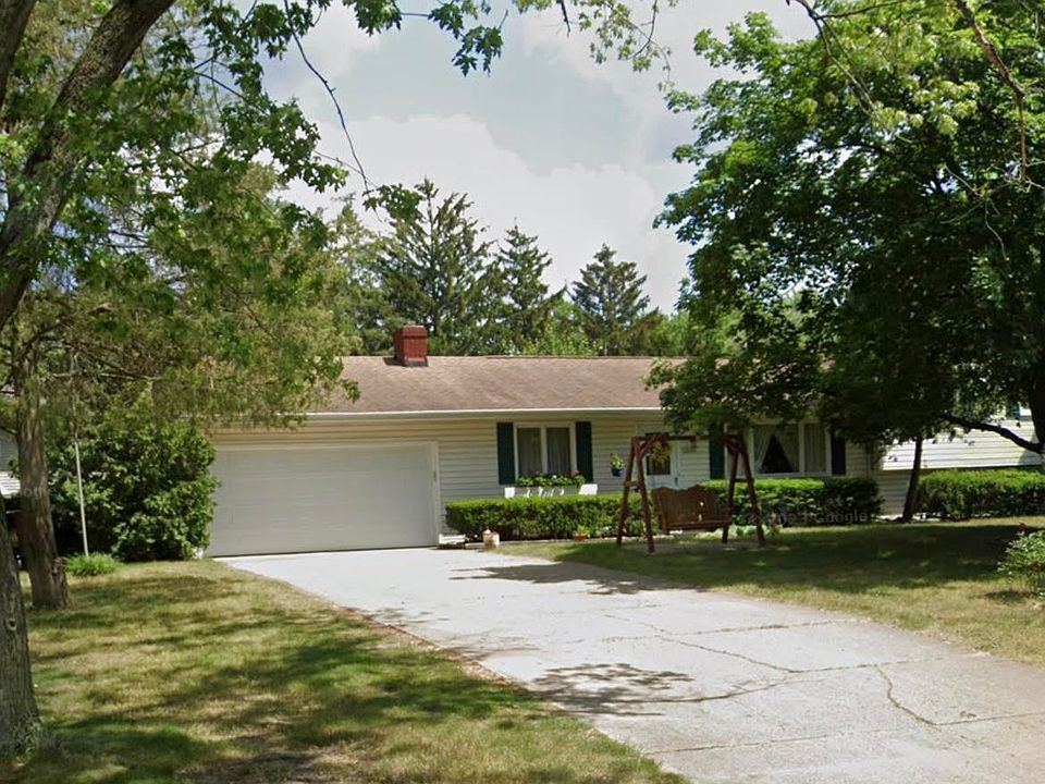2nd image of 52684 Bamford Dr