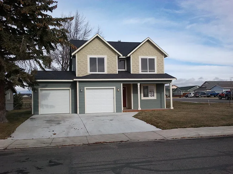 301 W Ridgeview Ln — Photo 1