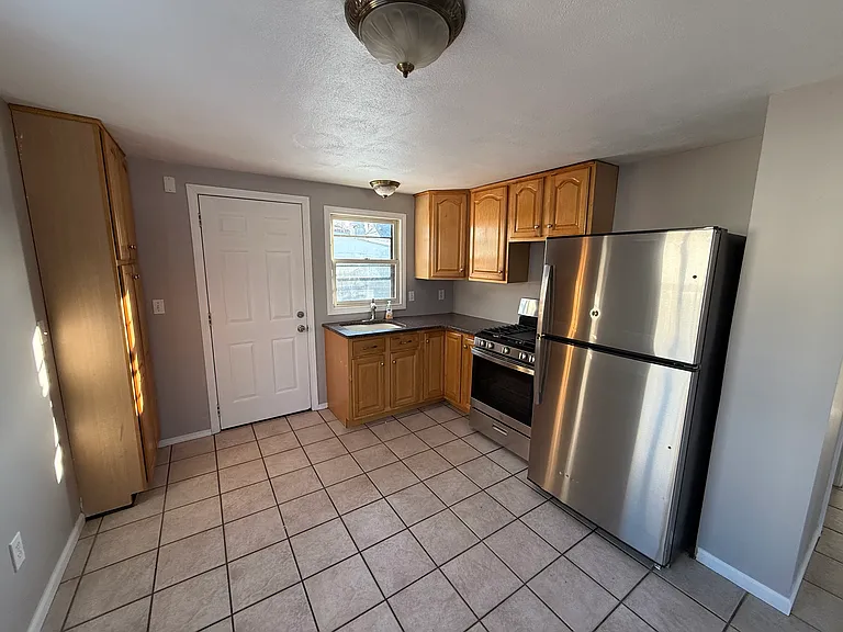 97 Wendell St — Photo 14